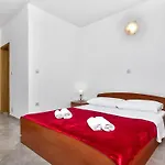Rubin-3 By Interhome Appartement
