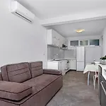 Appartement Rubin-3 By Interhome Zastražišće