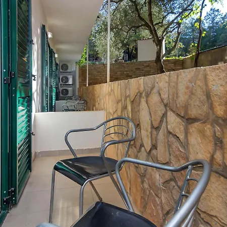 Apartman Rubin-3 By Interhome Zastražišće